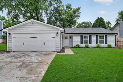 10375 Worthington Hills Manor, Roswell, GA 30076 - Photo 1