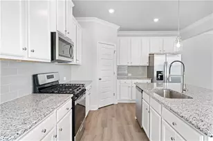 3762 Dover Run Ln, Loganville, GA 30052 - Photo 6
