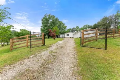 1533 Scenic Drive, Toccoa, GA 30577 - Photo 1