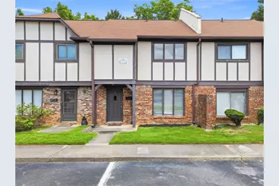 1807 Ashborough Circle SE #E, Marietta, GA 30067 - Photo 1