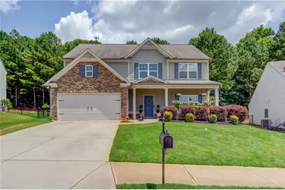 1429 Washington Rose Avenue, Hoschton, GA 30548 - Photo 1