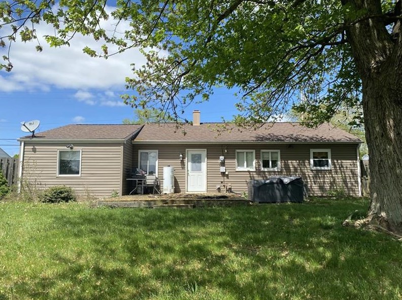 10912 Carlson Dr, North Huntingdon PA 15642-4224 exterior