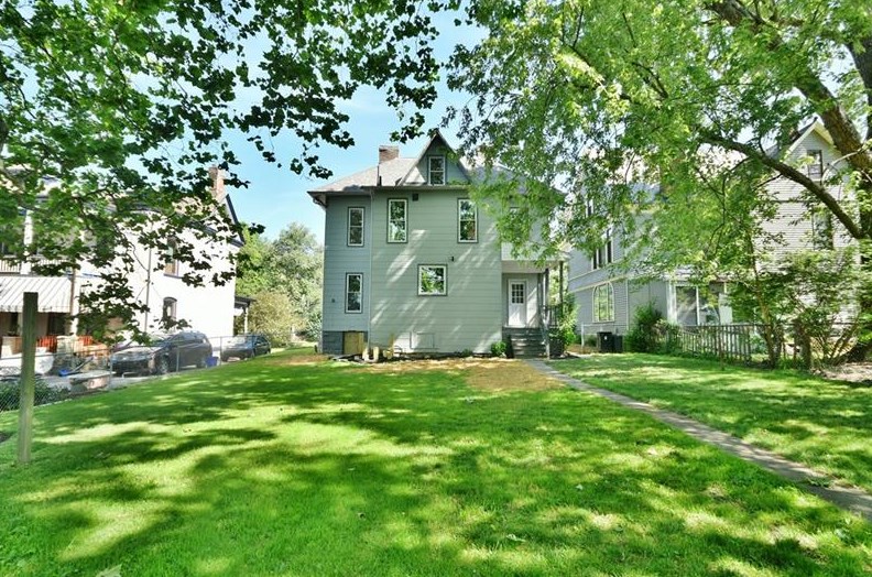 342 Beau St, Washington, PA 15301-3638