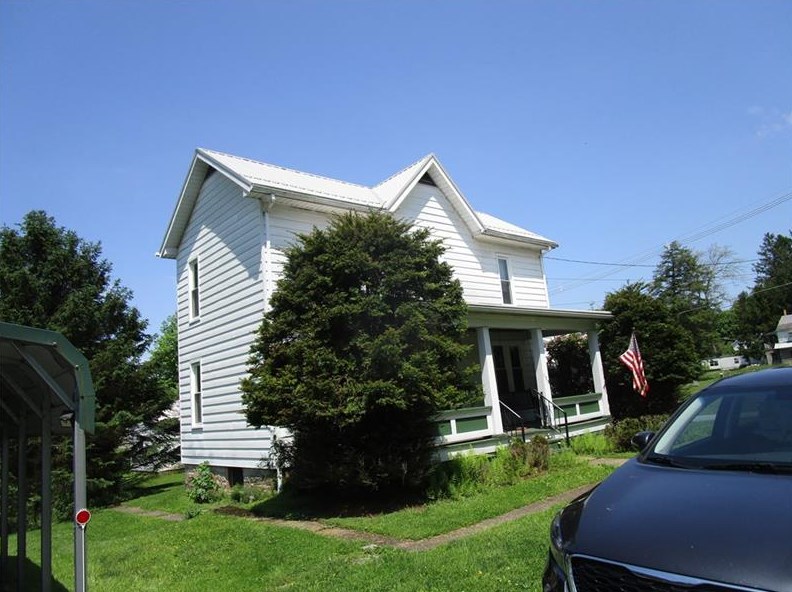 138 Chestnut St, New Florence, PA 15944-1116