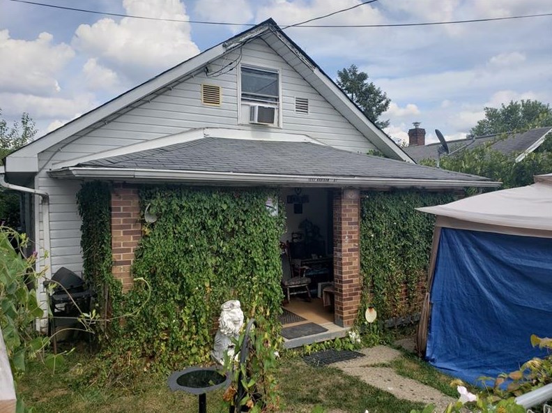 1093 Addison St, Washington, PA 15301-5609