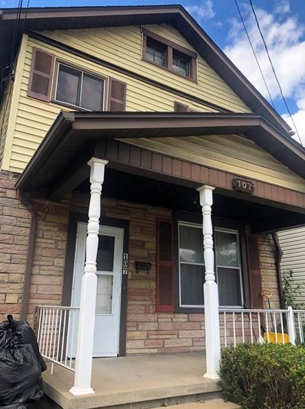 107 1st Ave, Tarentum PA  15084-1701 exterior