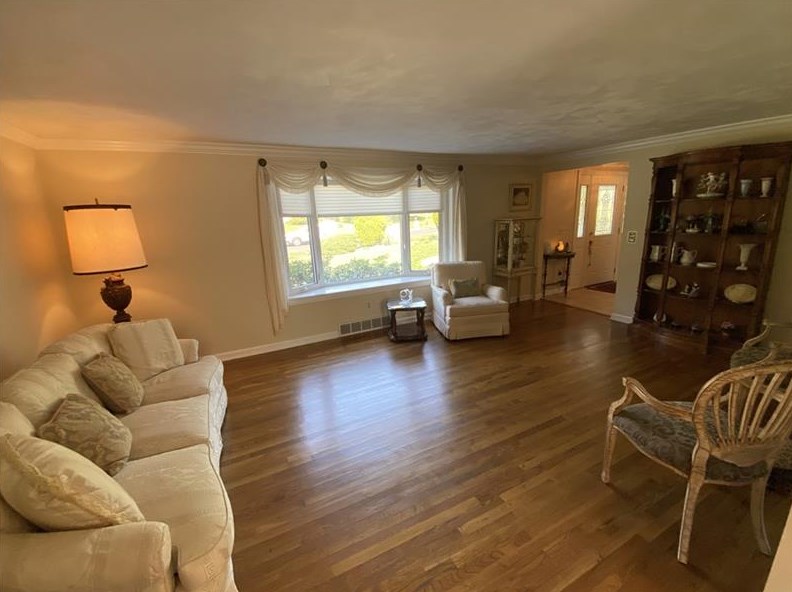 9589 Parkedge Dr, Allison Park, PA 15101-2030