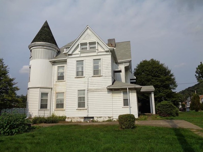 201 N Monongahela Ave, Glassport, PA 15045