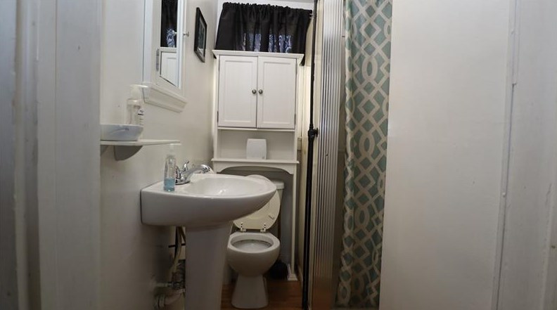 63 Lawn Ave, Oliphant Furnace, PA 15401-4741