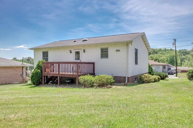 509 Church St, Mount Pleasant, PA 15666-1110