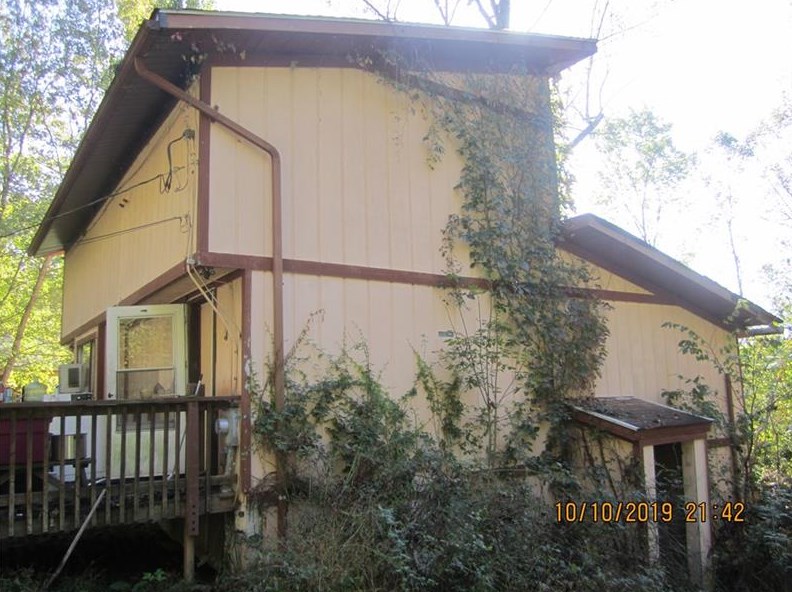 1118 Bluff Ridge Rd, Waynesburg, PA 15370-7355