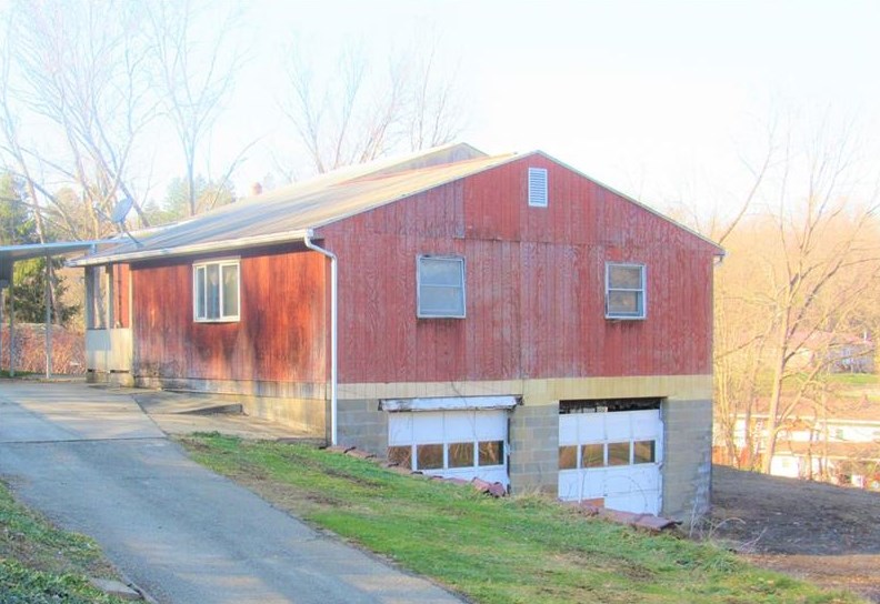1460 Bakerstown Rd And 341 Bakerstown Rd, Tarentum, PA 15084