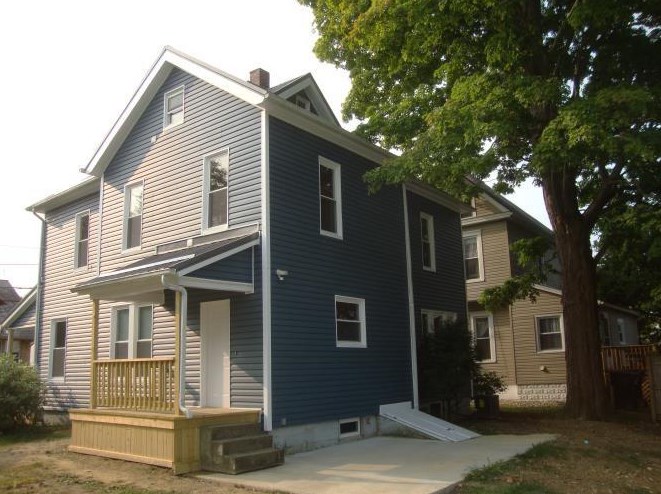 513 Stewart Ave, Grove City, PA 16127