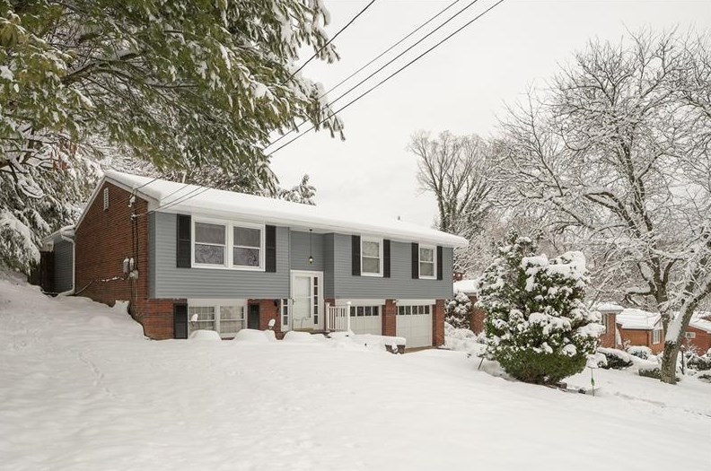 1215 Harvest Dr, Monroeville, PA 15146-4803