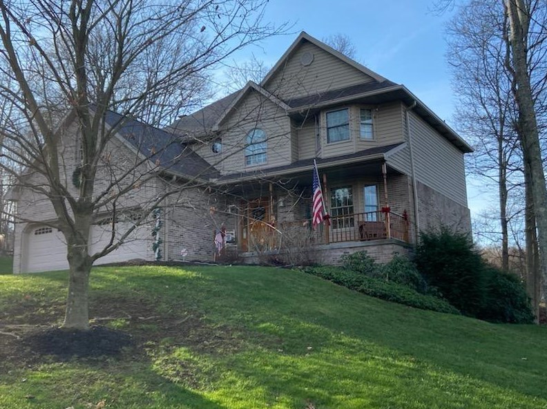 102 Valley View Dr, Greensburg, PA 15601-9358