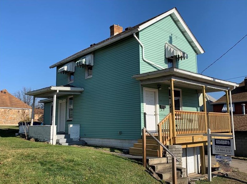404 Chestnut St, Youngwood, PA 15697-1224