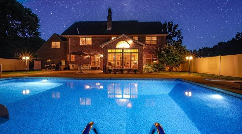 3969 Amhurst Dr, Hermitage, PA 16148