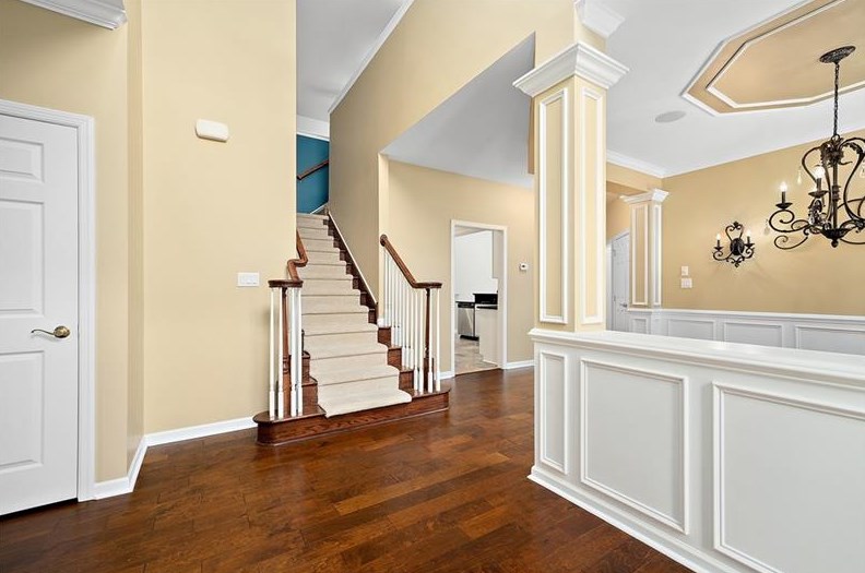 517 Pioneer Ln, Freedom, PA 15042-2671