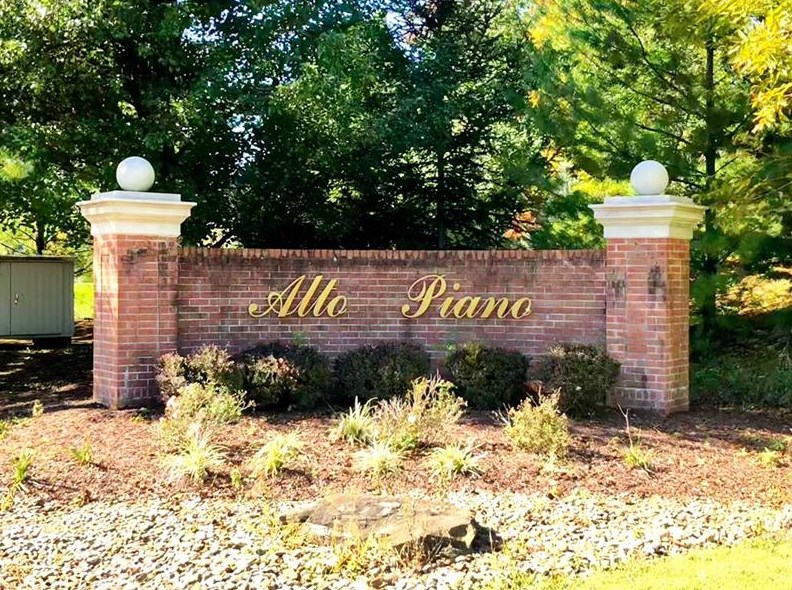 819 Network Dr, Canonsburg PA  15317-8507 exterior