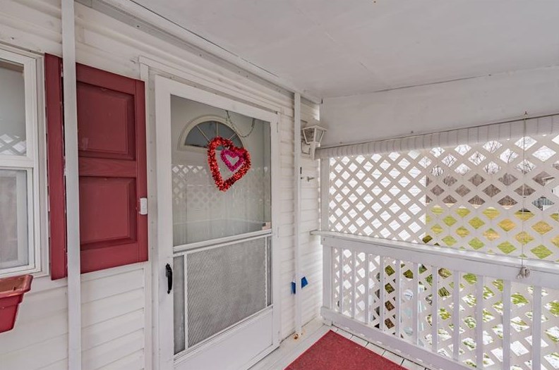 230 Amberwood Dr, North Huntingdon, PA 15642-3182