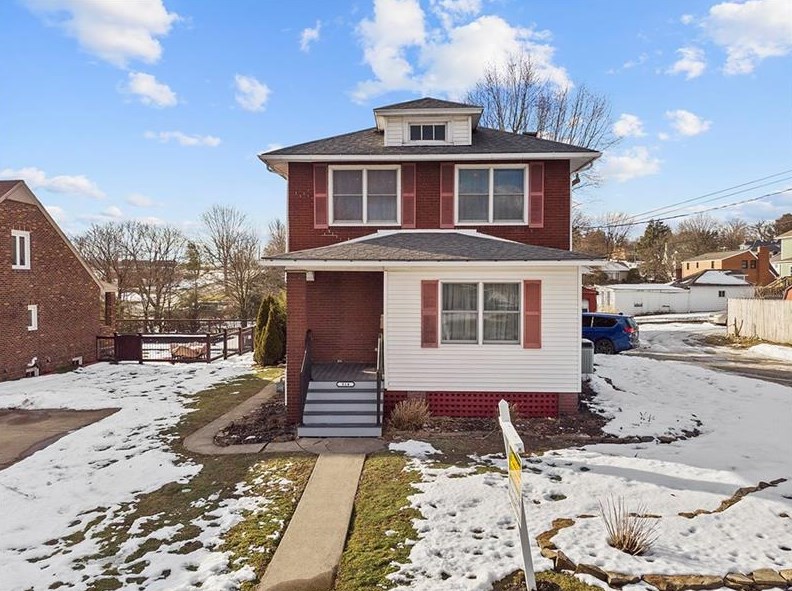 814 Elm St, North Huntingdon, PA 15642-3971