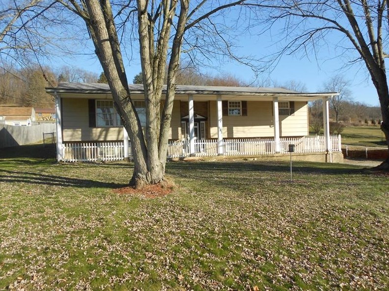 452 Country Clb Rd, Washington PA 15301-2706 exterior