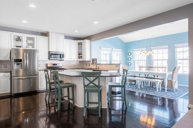 2055 Blackberry Ln, Valencia, PA 16059-2355