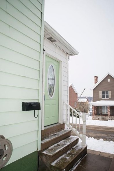 1331 Elm St, Greensburg, PA 15601-5353