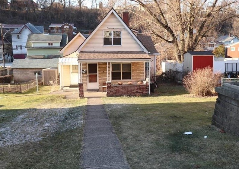813 Mill St, Bridgeville, PA 15017-2518