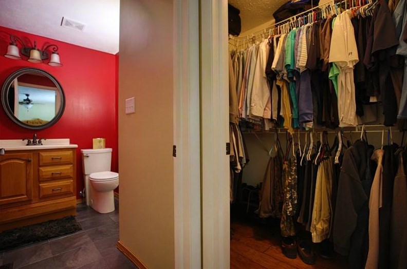 455 Huntingdon Ave, North Huntingdon PA 15642-3144 exterior