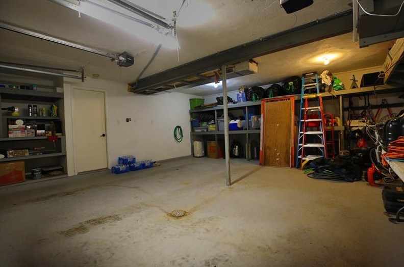 455 Huntingdon Ave, North Huntingdon PA 15642-3144 exterior