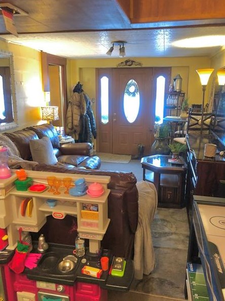 227 Garden City Dr, Monroeville, PA 15146-1731