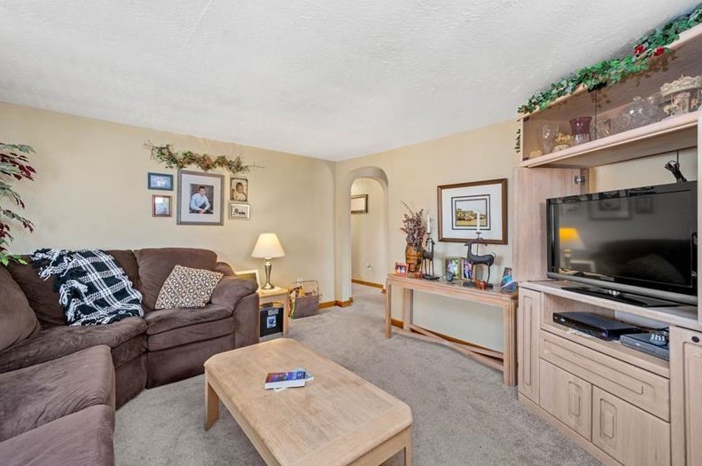 1010 Maple Ave, Washington PA 15301-1907 exterior