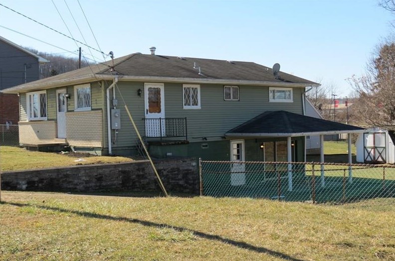 739 Hertzog St, California, PA 15419-1419