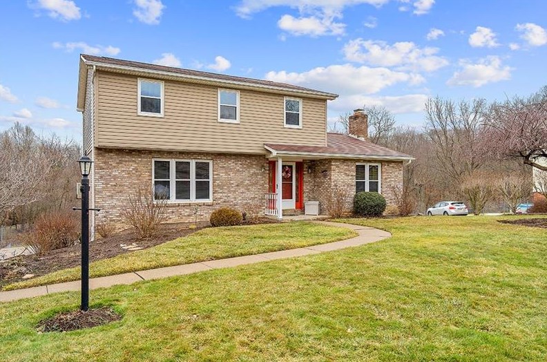139 Oakdale Dr, Zelienople, PA 16063