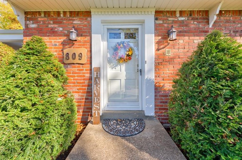 809 Broughton Rd, Bethel Park, PA 15102-3734