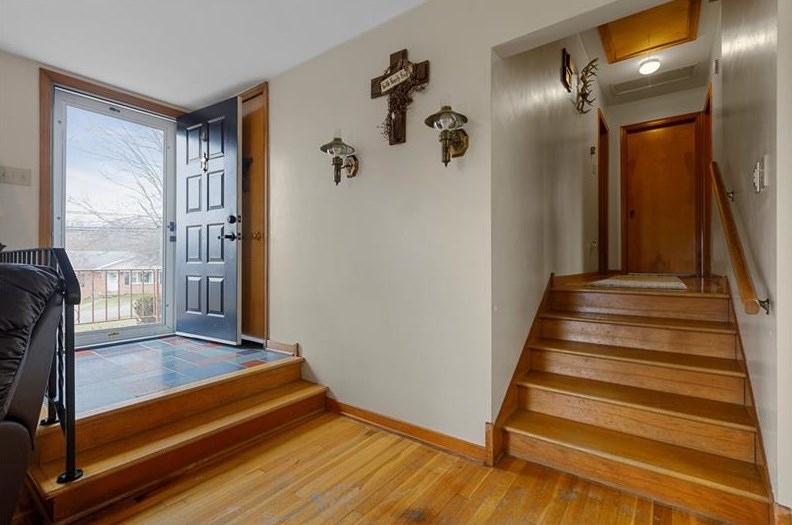 150 Karen Dr, Washington PA 15301-8568 exterior