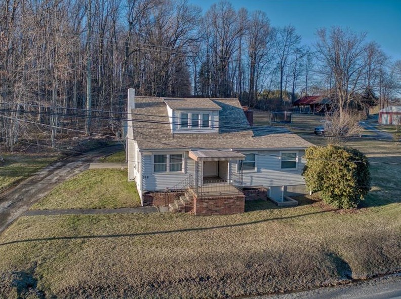968 Buchanan Rd, White, PA 15490-1002