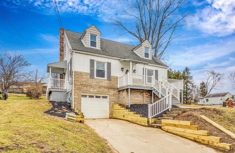 1709 Weaver St, North Versailles, PA 15137-2632