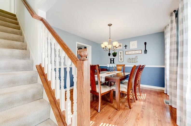 1179 Snee Dr, Bethel Park, PA 15102-3798