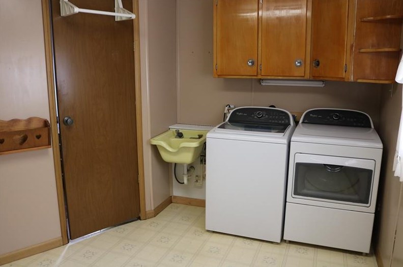 344 Castle Rd, Washington PA 15301-6009 exterior