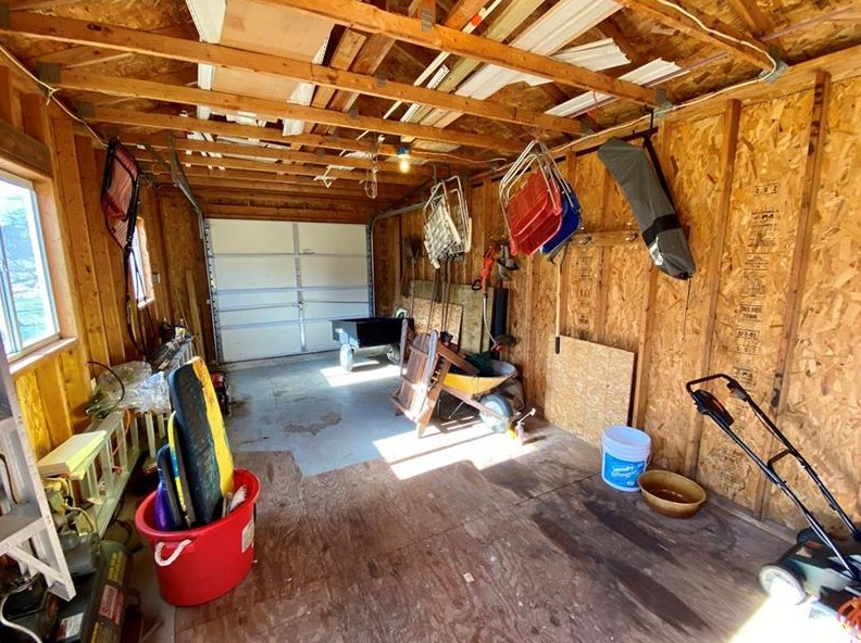 11 Kings Ln, Venetia PA  15367-1501 exterior
