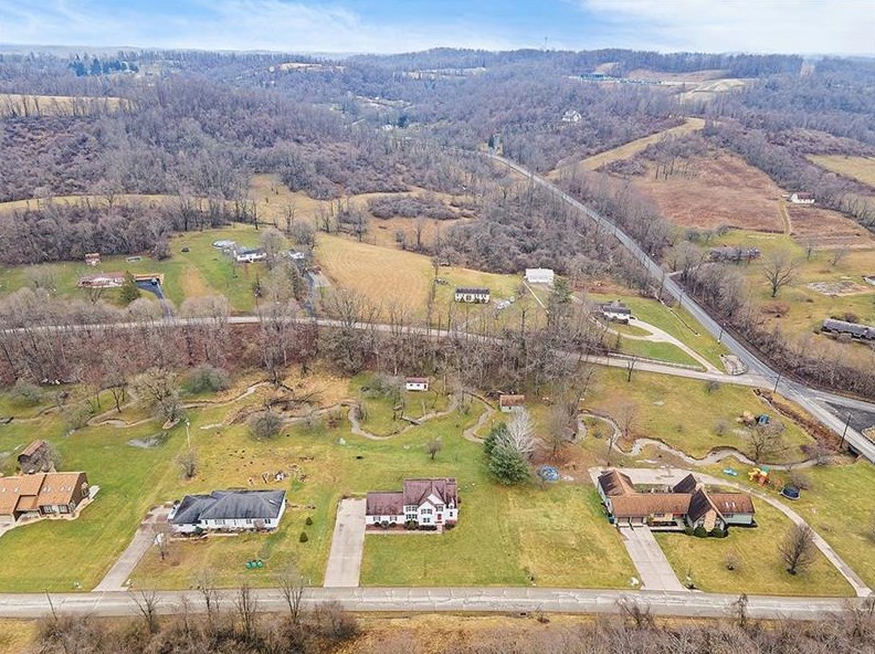 11 Kings Ln, Venetia PA  15367-1501 exterior