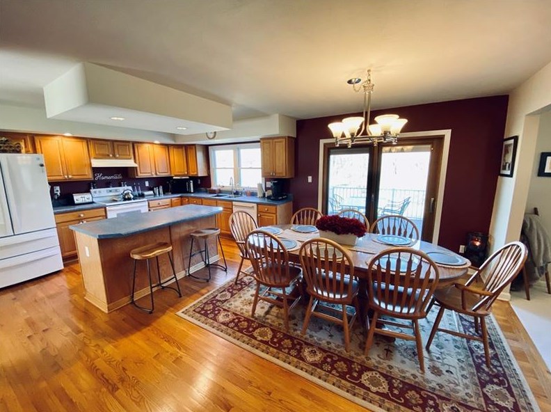 11 Kings Ln, Venetia PA  15367-1501 exterior