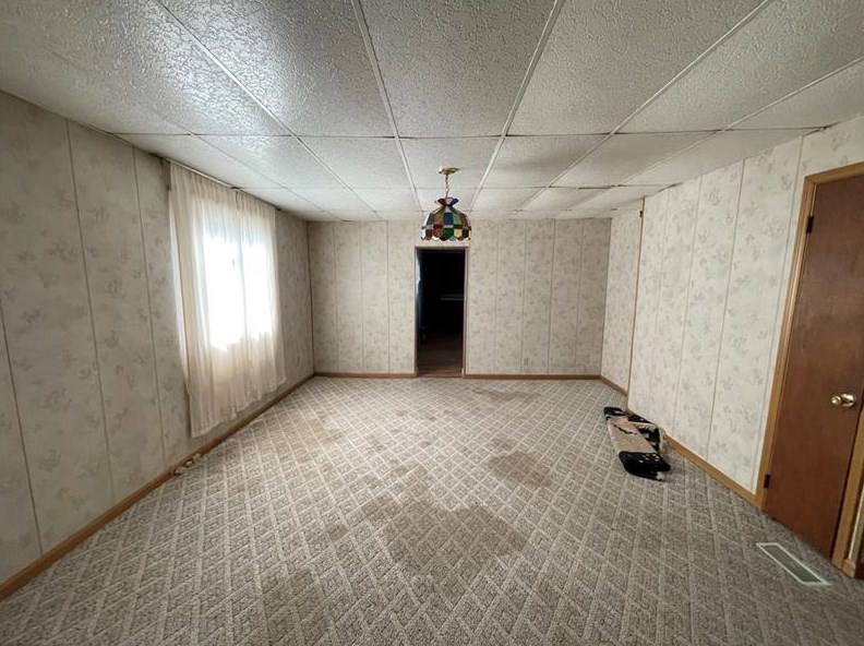 671 Water St, Kittanning, PA 16201-1241