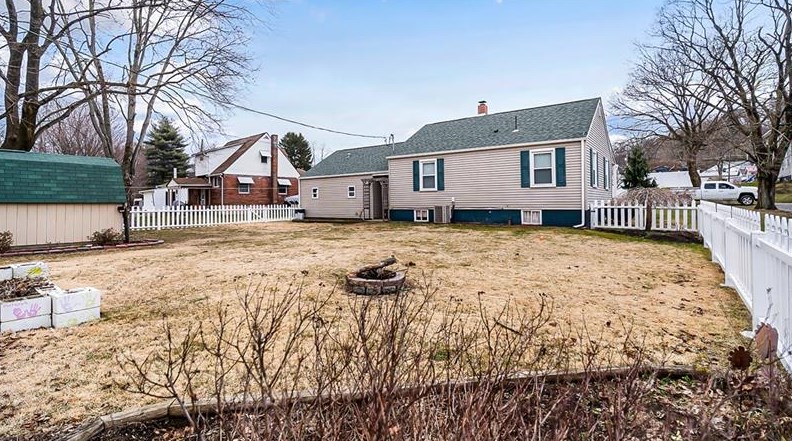 118 Whieldon Ave, Ellwood City, PA 16117-2725
