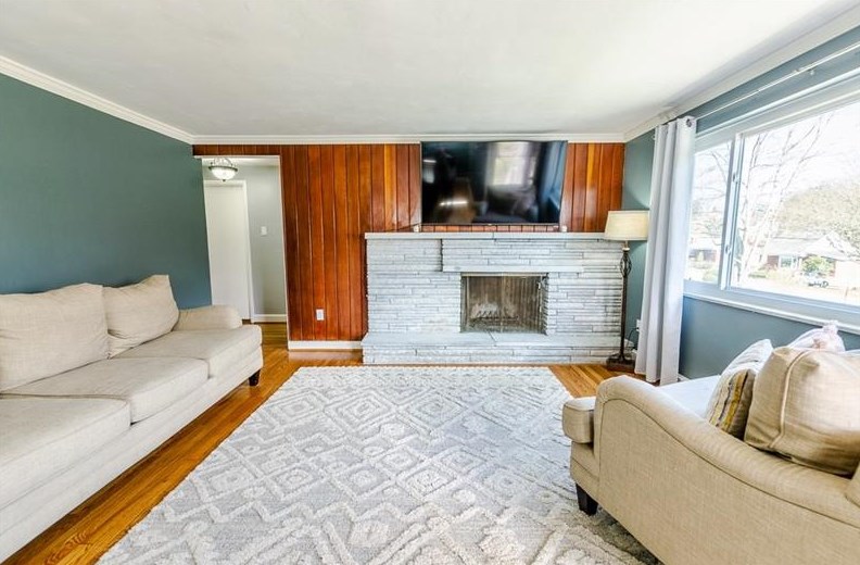 1162 Sarah St, Bethel Park, PA 15102-2654