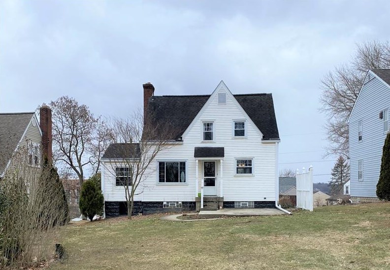 140 Orchard Ave, Butler, PA 16001-4517