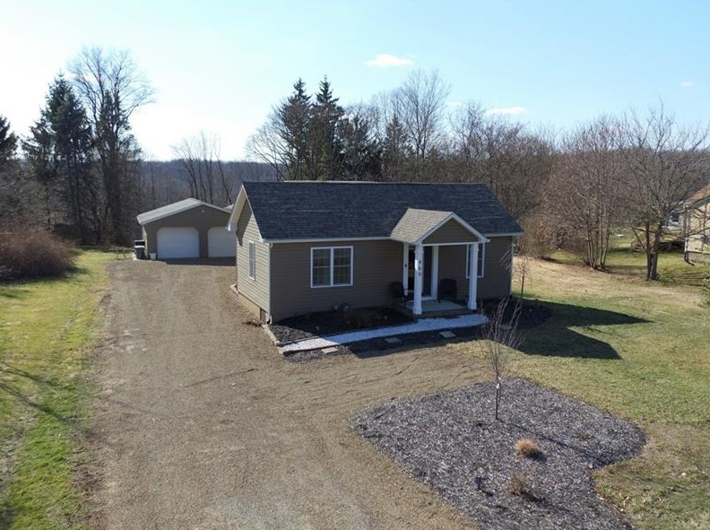 469 Engle Rd, Industry, PA 15052-1801