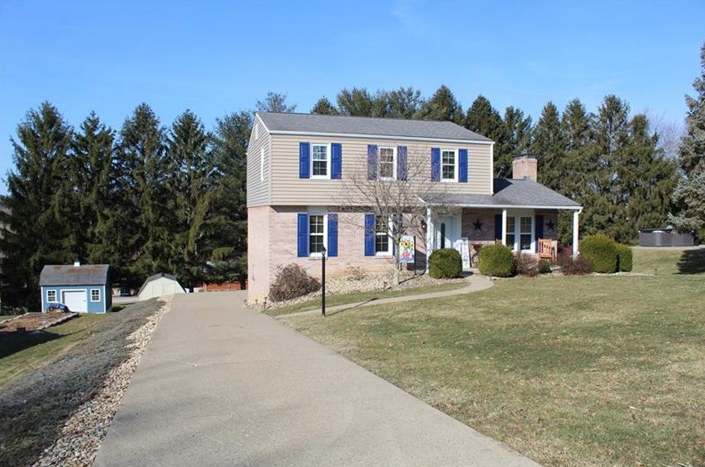 4087 Equity Dr, Washington, PA 15301-9225